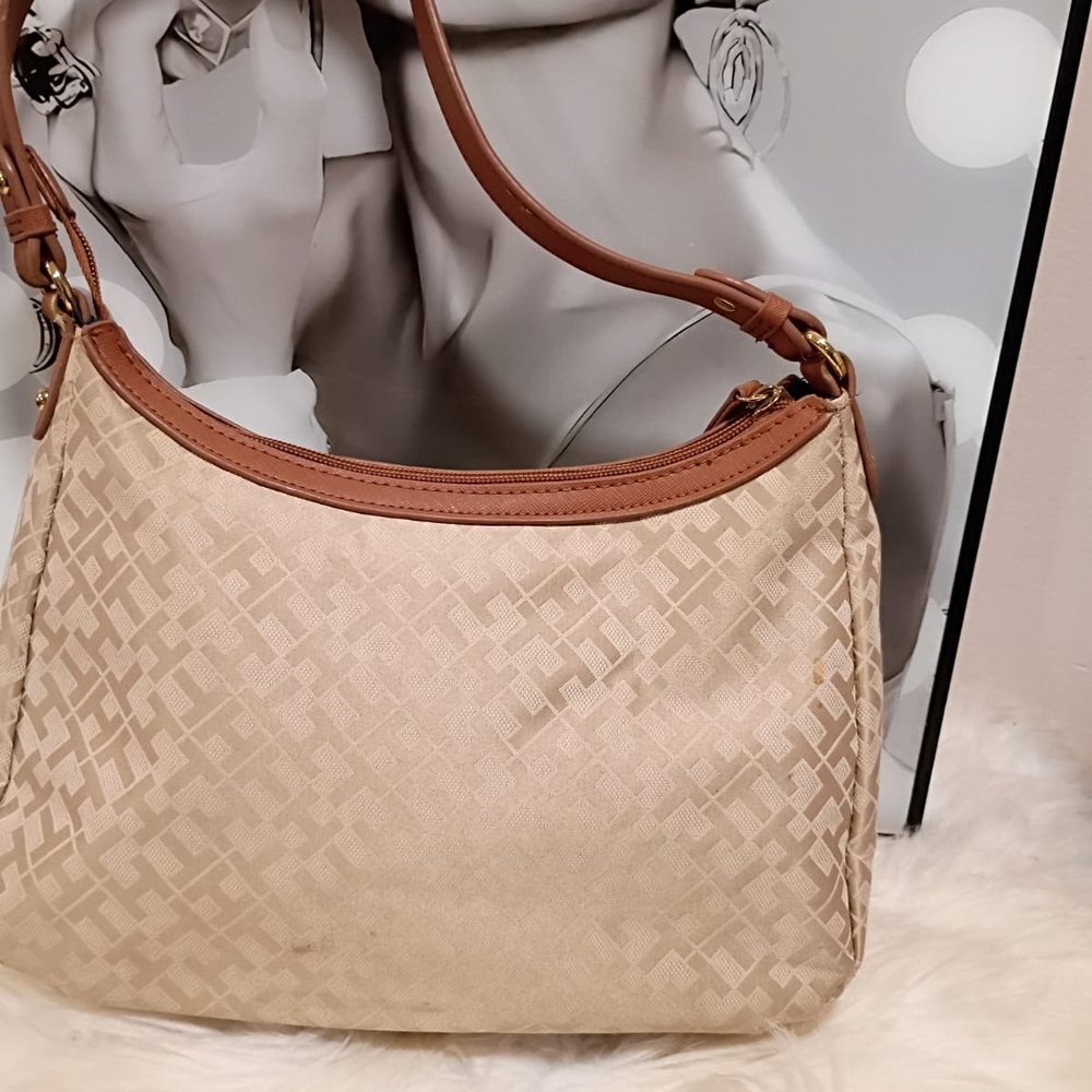 Tommy Hilfiger Tan and Brown Shoulder Bag - Picture 3 of 5